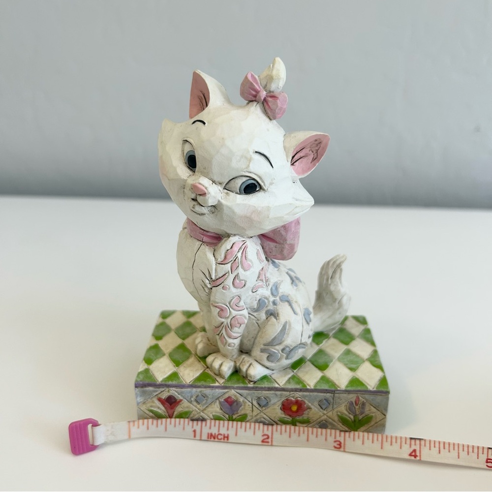 Marie The Aristocats Disney Decor | Jim Shore Showcase Collection | Jolie Marie - Picture 4 of 10